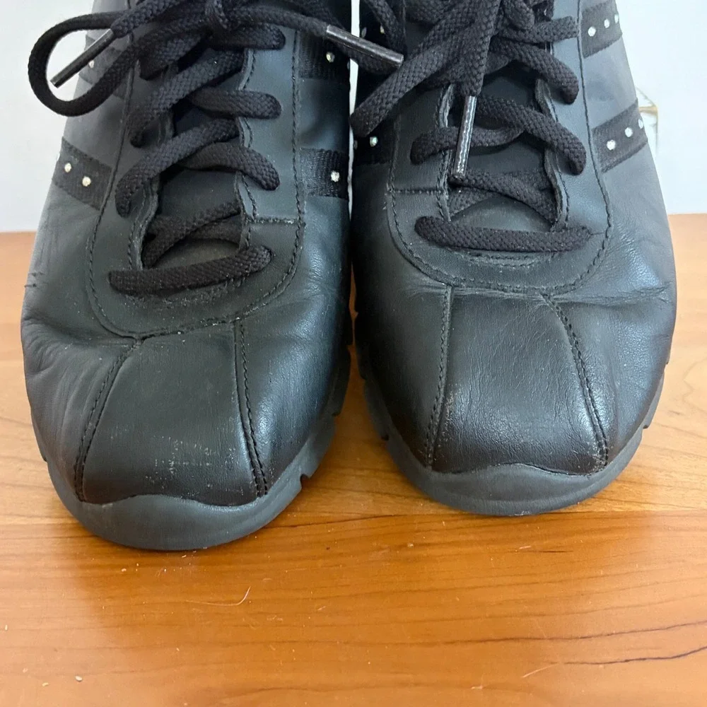 Skechers sneakers sleek
